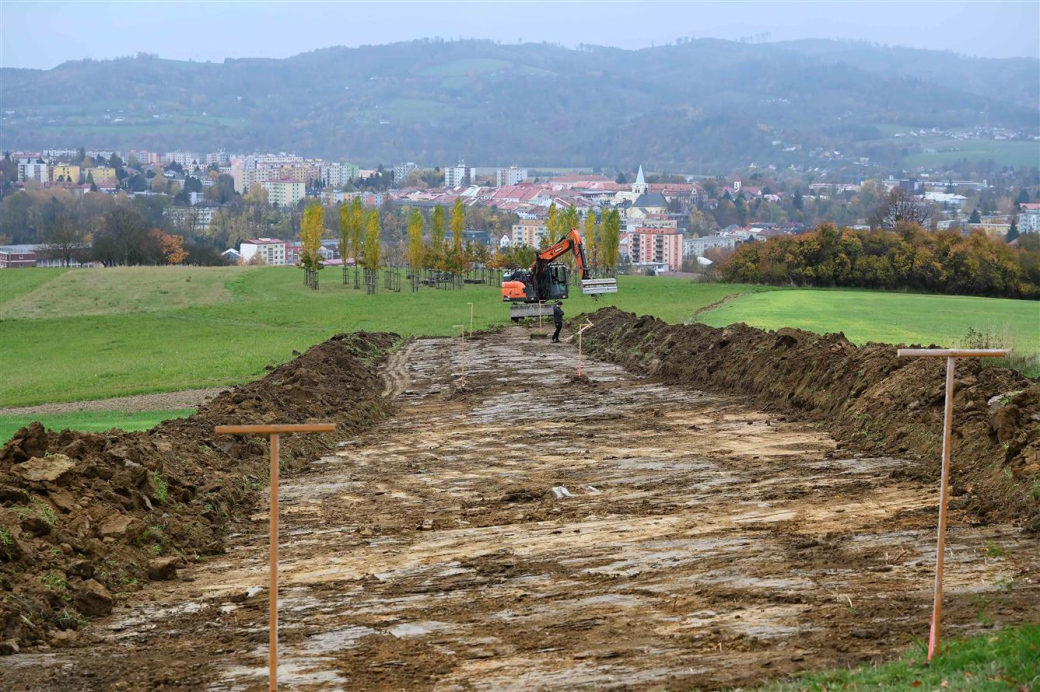 Nová alej spojí Helštýn s unikátním Florálním kostelem