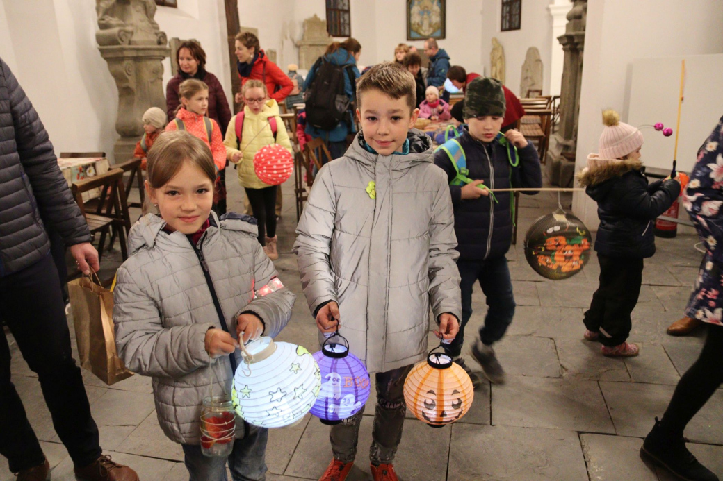 Děti ve Valašském Meziříčí uspí broučky