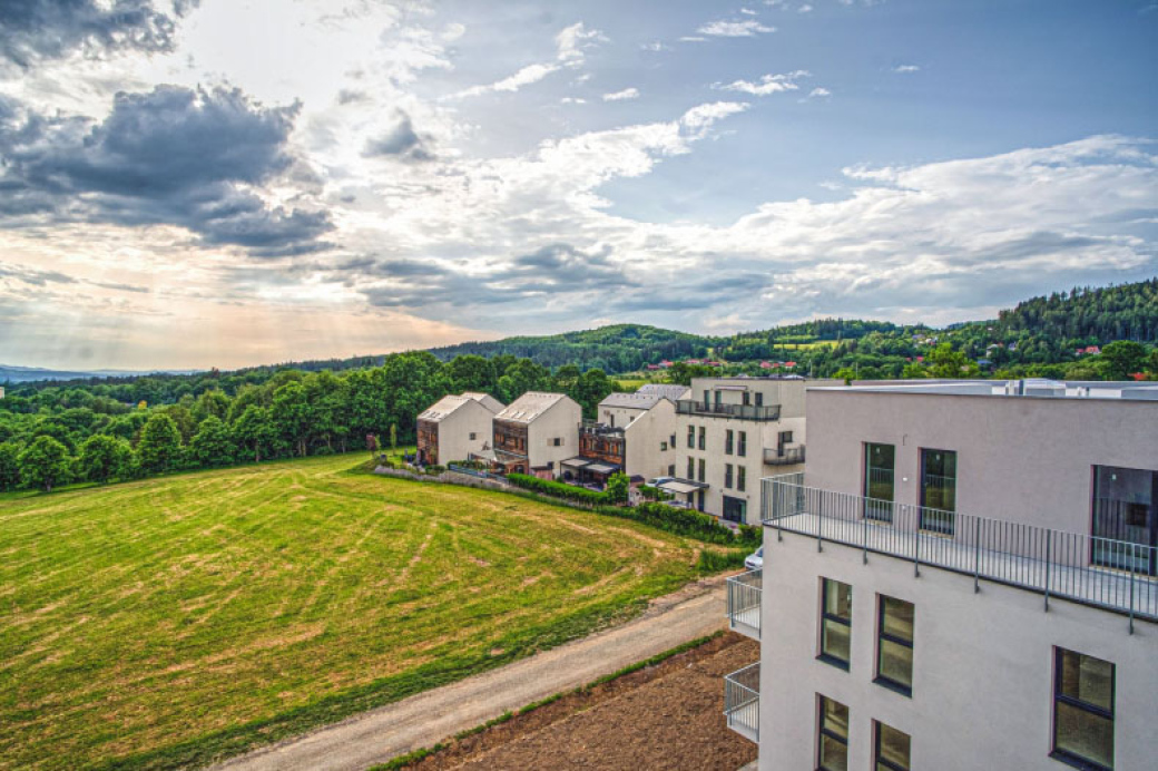 Unikátní rezidenční projekt Eden Rožnov je těsně před dokončením, zkolaudovala se předposlední z patnácti budov