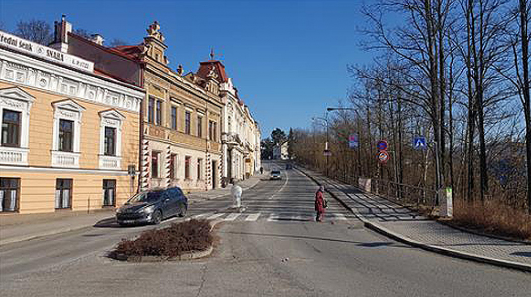 Palackého ulici čeká sanace svahu i oprava chodníku