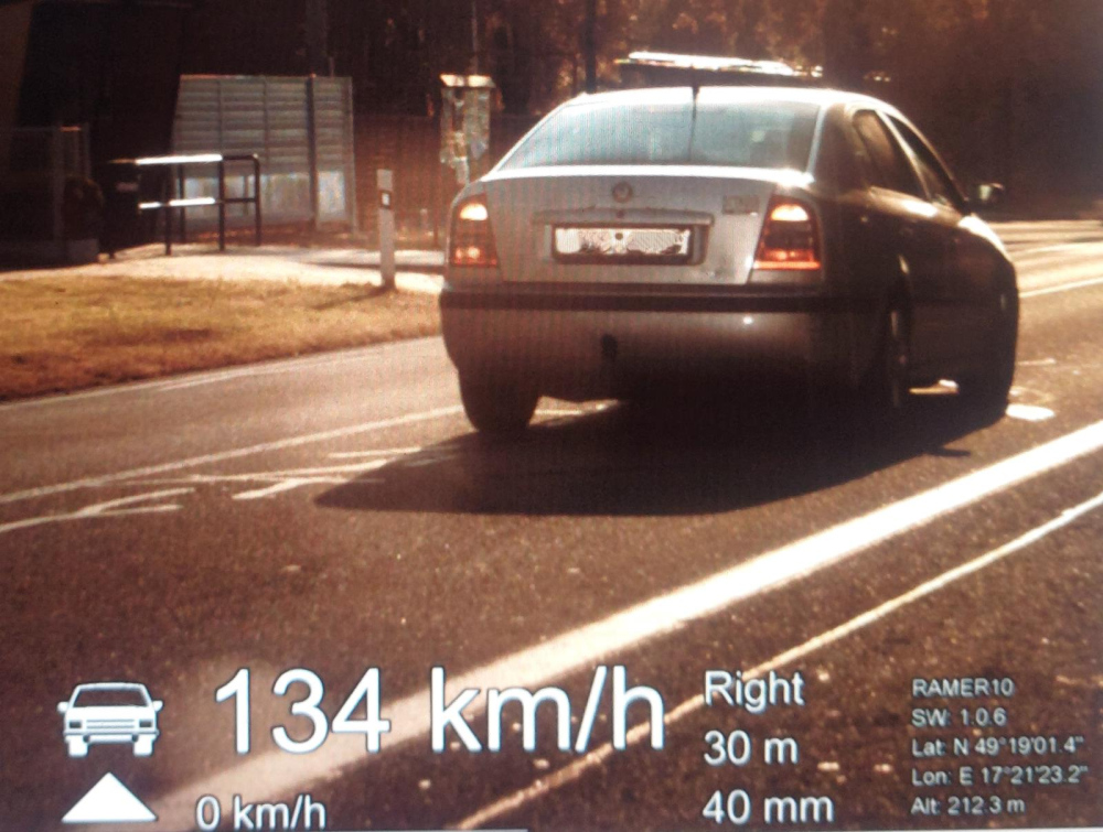 Obcí uháněl 134 km/h s 1,7 promile alkoholu 