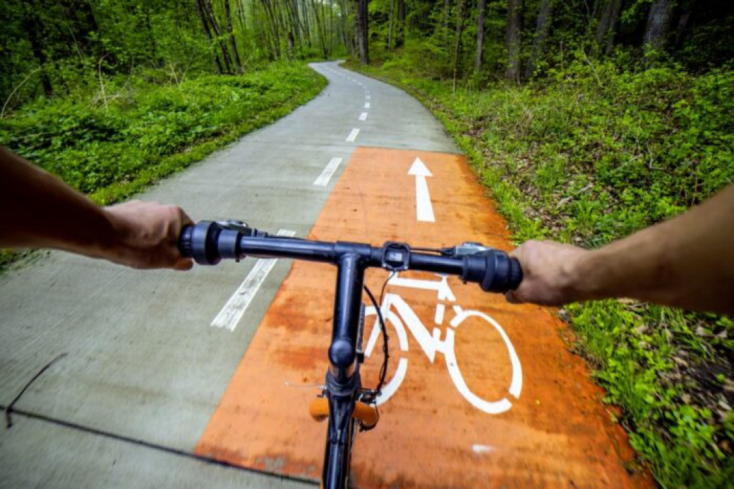 Cyklisté vyráží na 20. ročník cyklopoutě. Nejmladším účastníkem je desetiletý Tomáš z Uherského Brodu