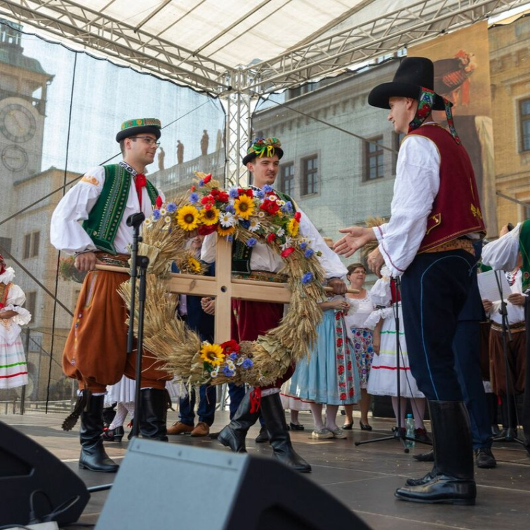 Dožínky v Kroměříži a TOP Víno Slovácka jsou oslavami hojnosti Zlínského kraje