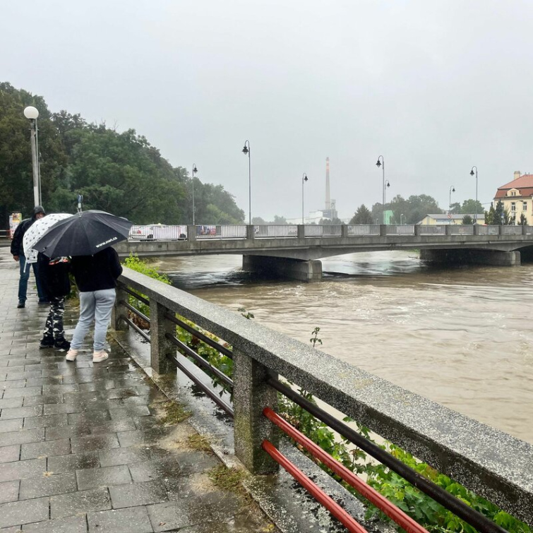 Hasiči v kraji vyjížděli ke stovkám událostí souvisejících s povodněmi