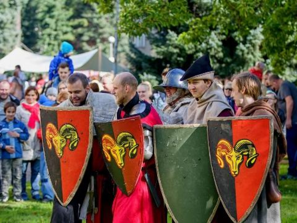 U Zlínského zámku zažijí lidé středověk na vlastní kůži