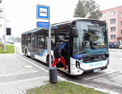 MHD ve Valmezu testuje nový elektrobus