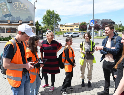 Studenti mapují vizuální smog v ulicích města