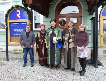 Na rožnovské radnici koledovali Tři králové