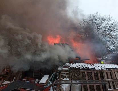 Ve Stříteži hořelo. Zasahovalo pět jednotek hasičů