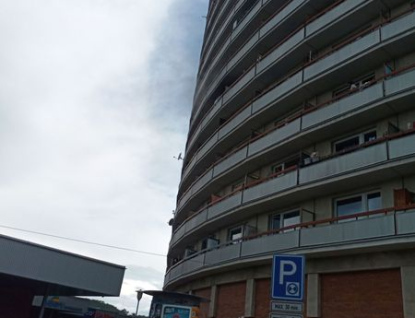 Drama při požáru ve Zlíně. Záchranáři museli ošetřit 6 policistů 