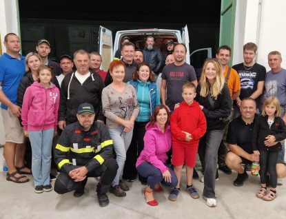 KORUNKA odvezla do tří zaplavených obcí na Jesenicku humanitární pomoc za půl milionu korun