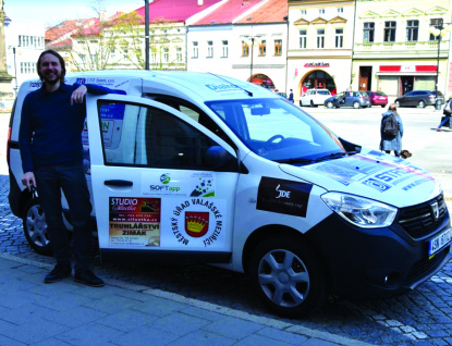 Diakonie získala do užívání „sociální automobil“