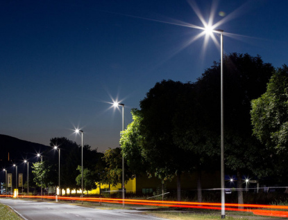 Valašské Meziříčí mění osvětlení. Stožáry lamp osazuje úspornou LED technologií