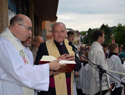 Josef Nuzík požehnal obnovené památky ve Valašském Meziříčí